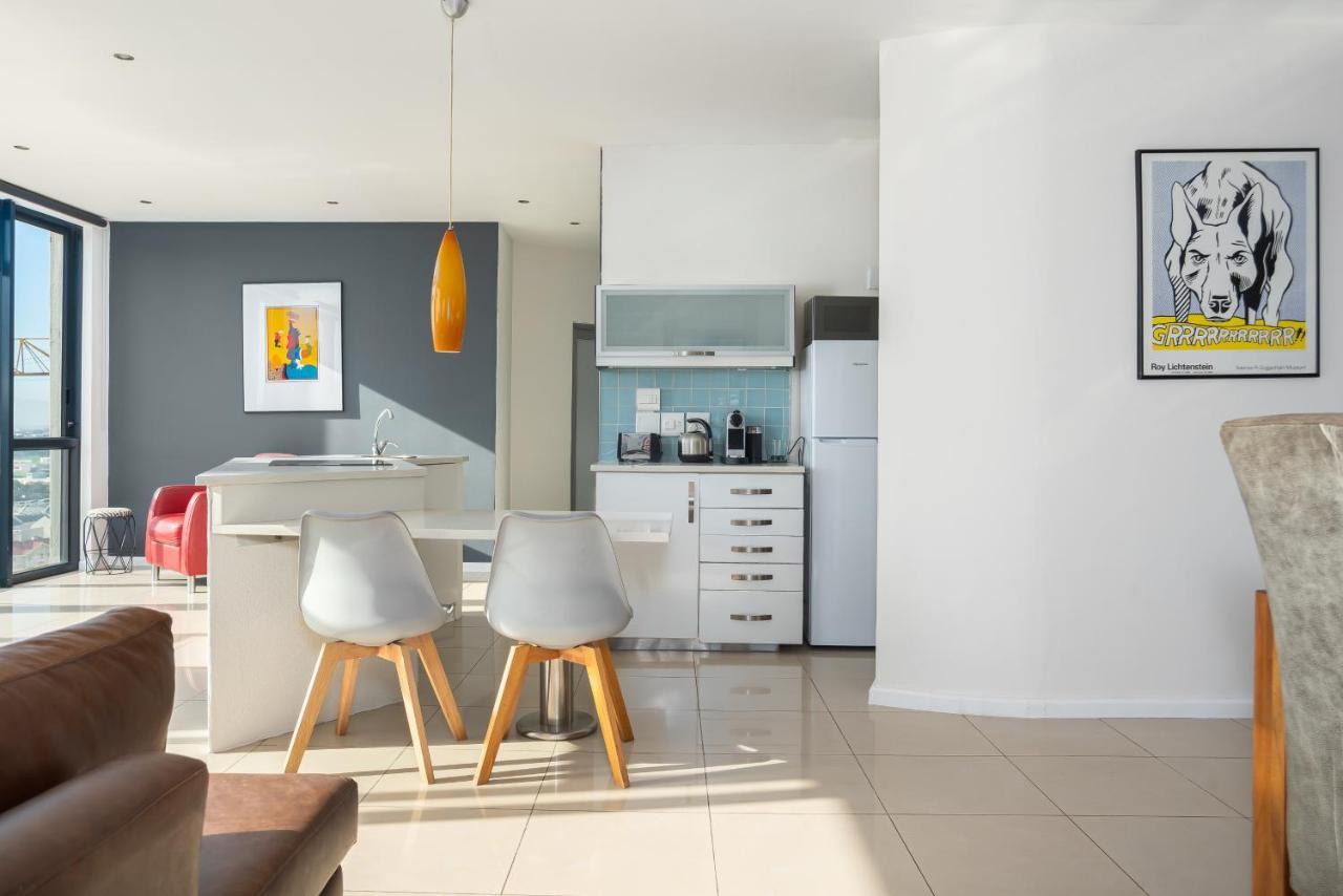Four Seasons Apartments Cape Town Exterior photo
